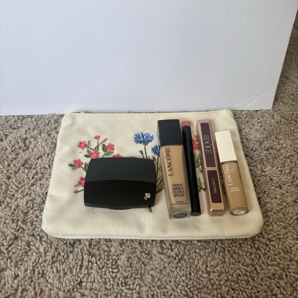 Bundle LANCOME 5 +gift pouch (brown mascara foundation concealer shade lipstick)
